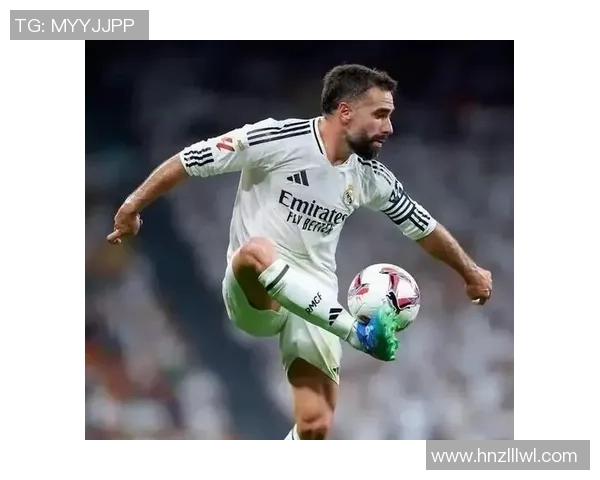 足球明星扎小辫的独特风格与场上表现的完美结合